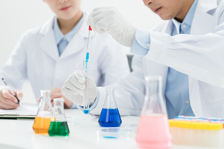 SARS-CoV-2 / FLU A және B / RSV антигенінің жылдам сынақ жинағының комбинациясын енгізу